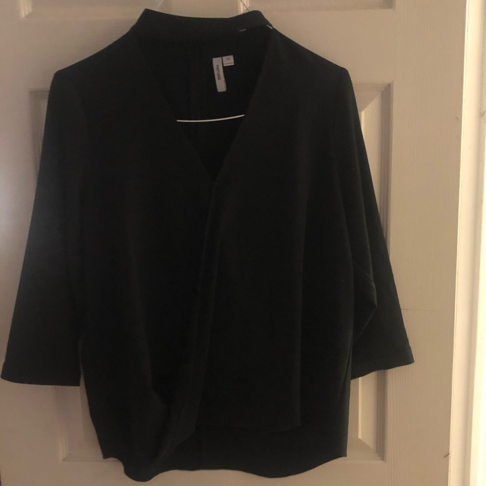 Black Kenzie top